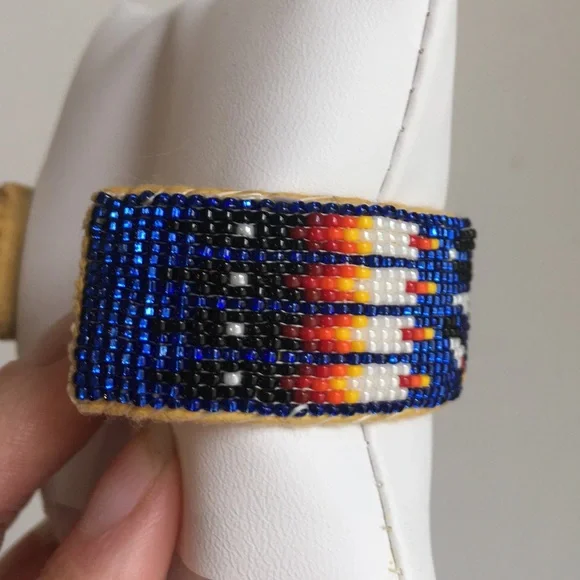 Native American Artist Beaded Bracelet BLUE Print - Picture 2 of 8